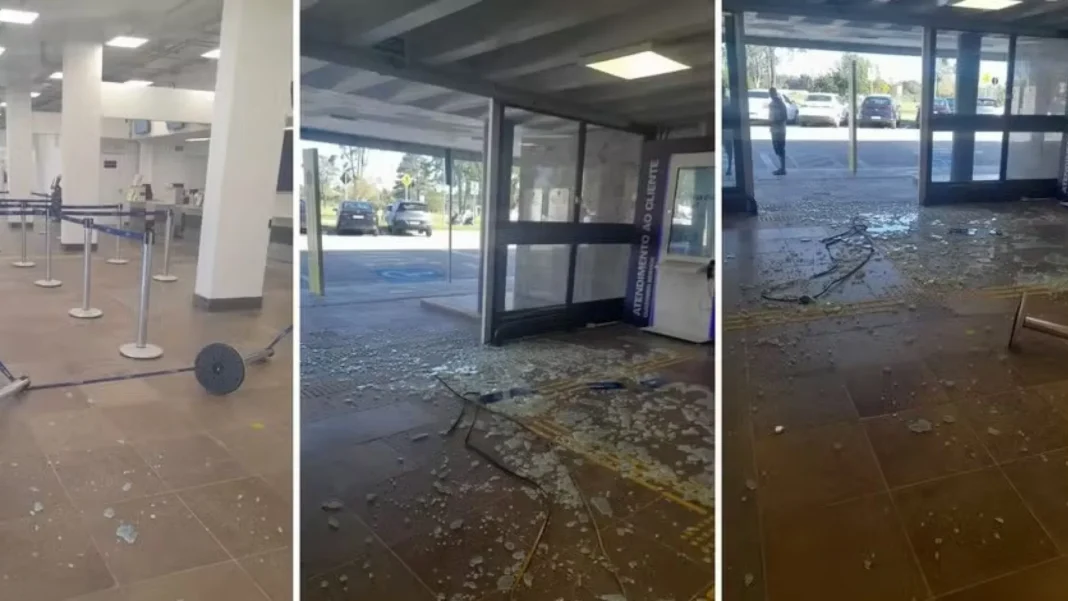 passageiro-quebra-porta-de-aeroporto-e-agride-funcionario-apos-perder-o-voo-em-pelotas-(rs)