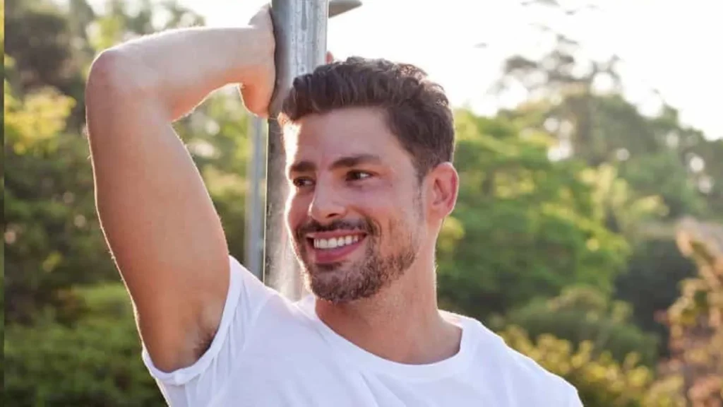 postagens-sobre-caua-reymond-apontam-comportamento-toxico-do-ator