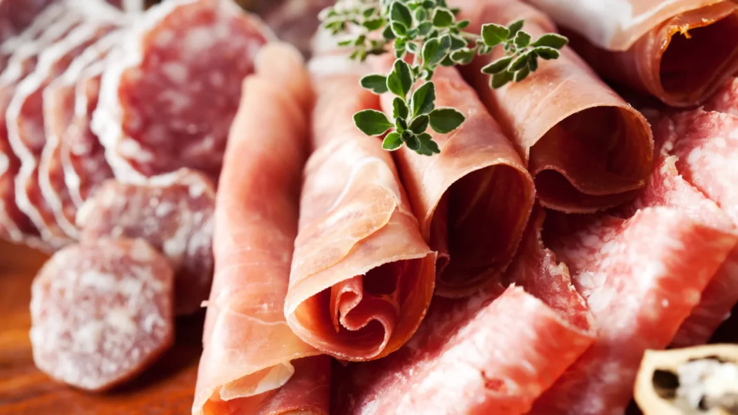 a-conexao-entre-consumo-de-carne-vermelha-processada-e-declinio-cognitivo