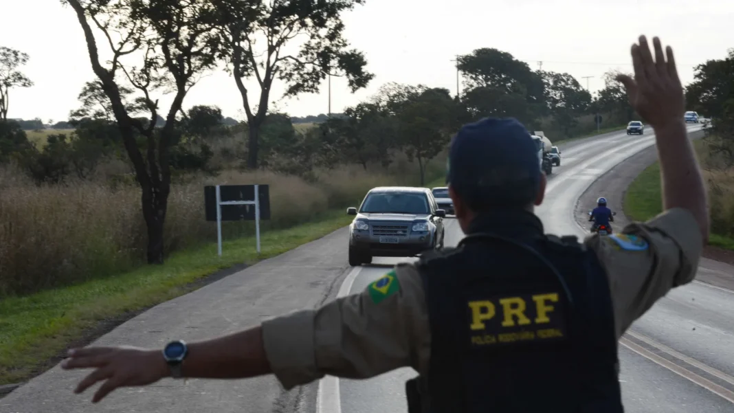 tres-agentes-da-prf-morrem-em-acidente-durante-perseguicao-no-rj