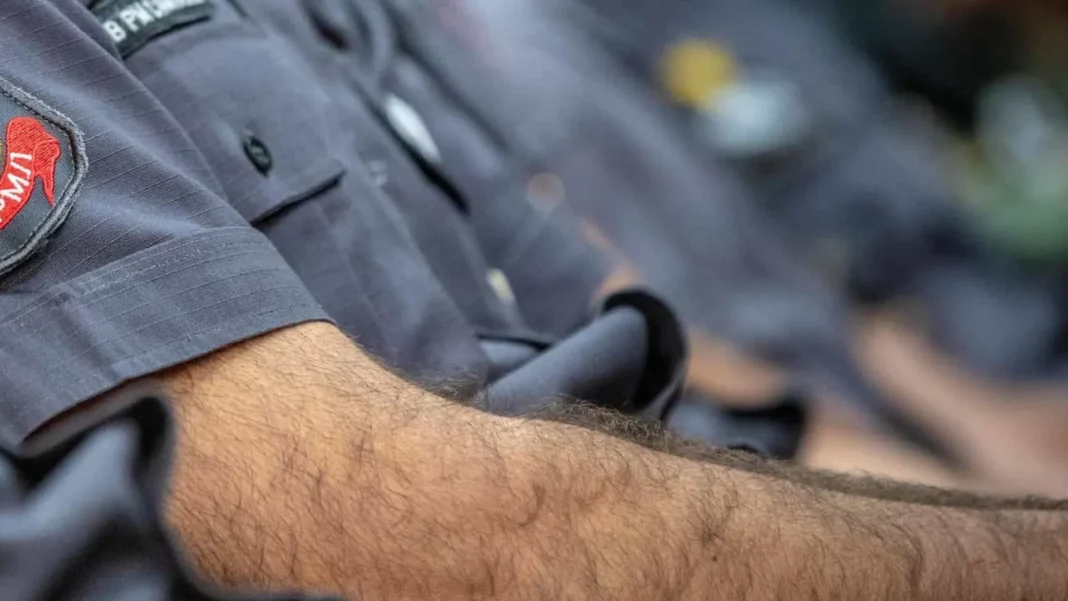 policiais-montaram-milicia-para-extorquir-comerciantes-no-bras,-diz-mp