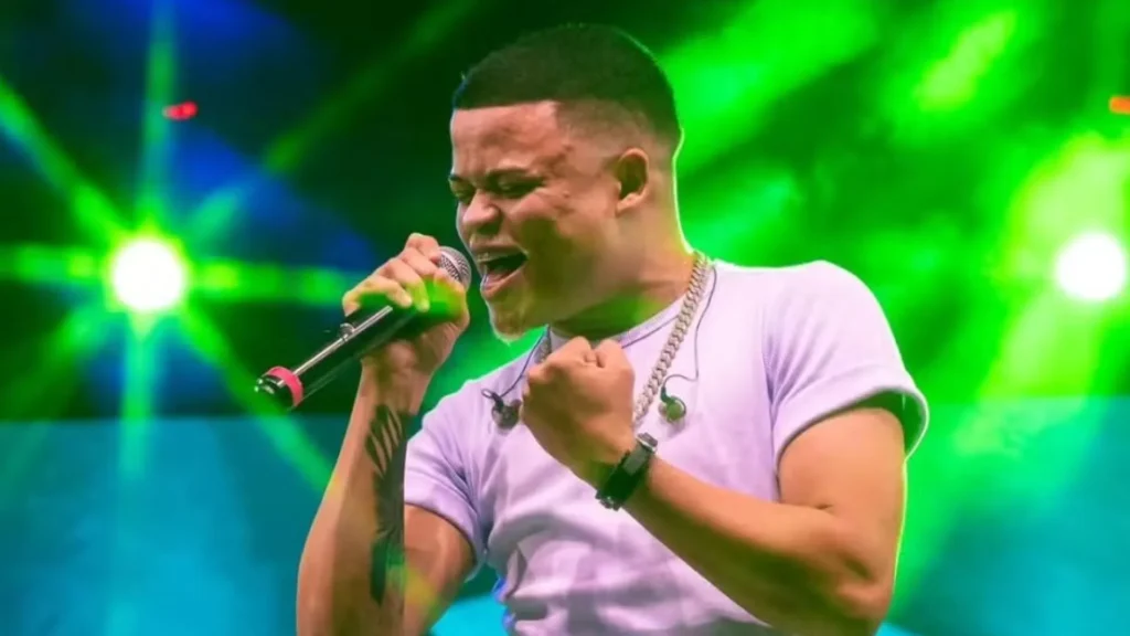 rafa-diniz,-cantor-de-22-anos,-morre-afogado-no-rio-sao-francisco