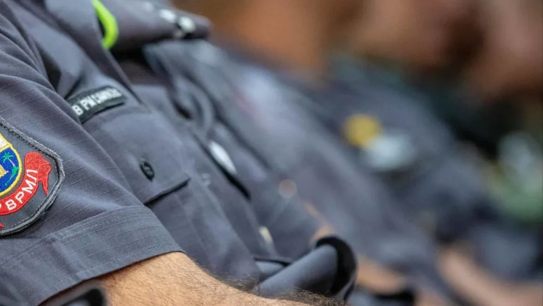 51%-dos-brasileiros-dizem-ter-mais-medo-da-policia-do-que-confianca-nela,-segundo-datafolha