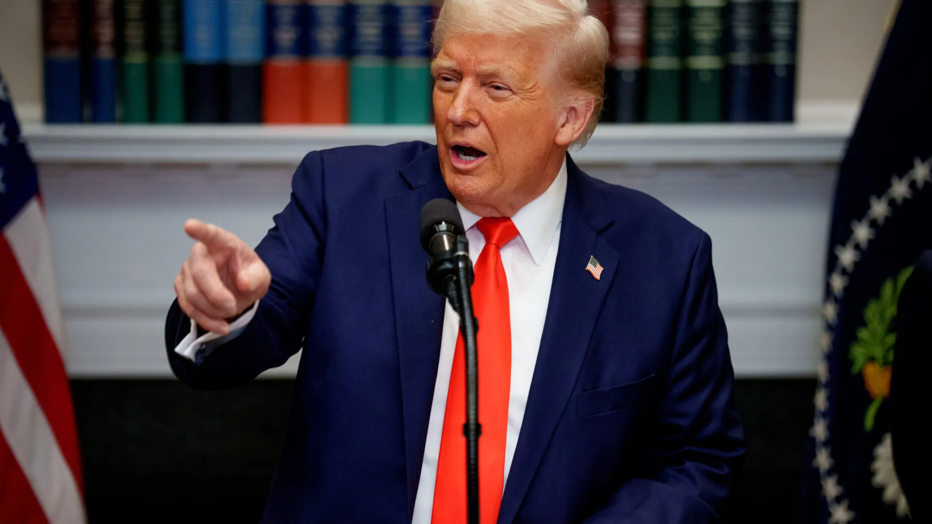 casa-branca:-trump-ira-taxar-todos-setores-se-incluir-brasil-em-tarifaco