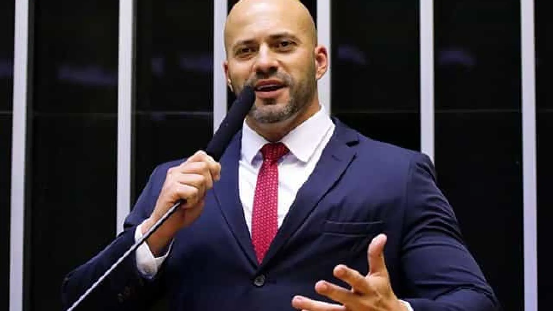 defesa-de-daniel-silveira-volta-a-contestar-moraes-por-prisao-4-dias-apos-liberdade