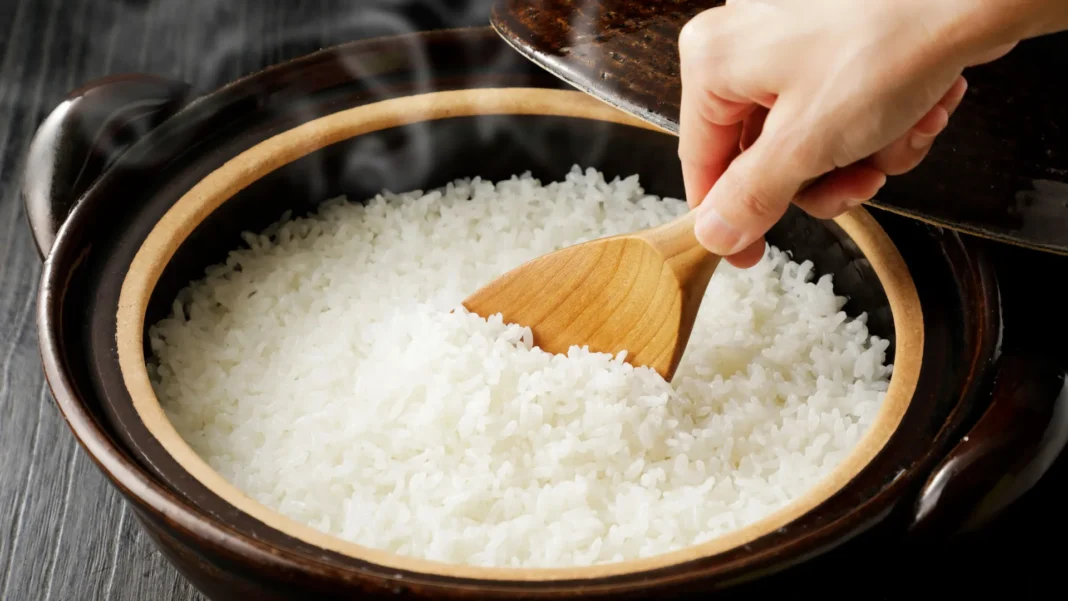 cuidado-ao-reaquecer-arroz;-pode-nao-ser-seguro-para-sua-saude