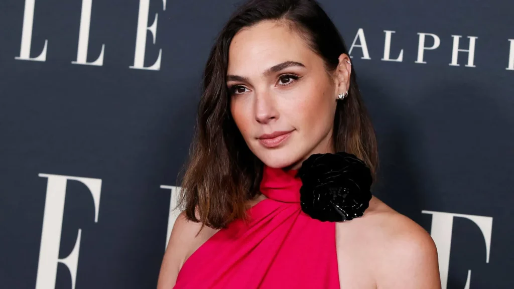 gal-gadot-revela-coagulo-durante-gravidez:-“perdi-a-visao-e-a-audicao”