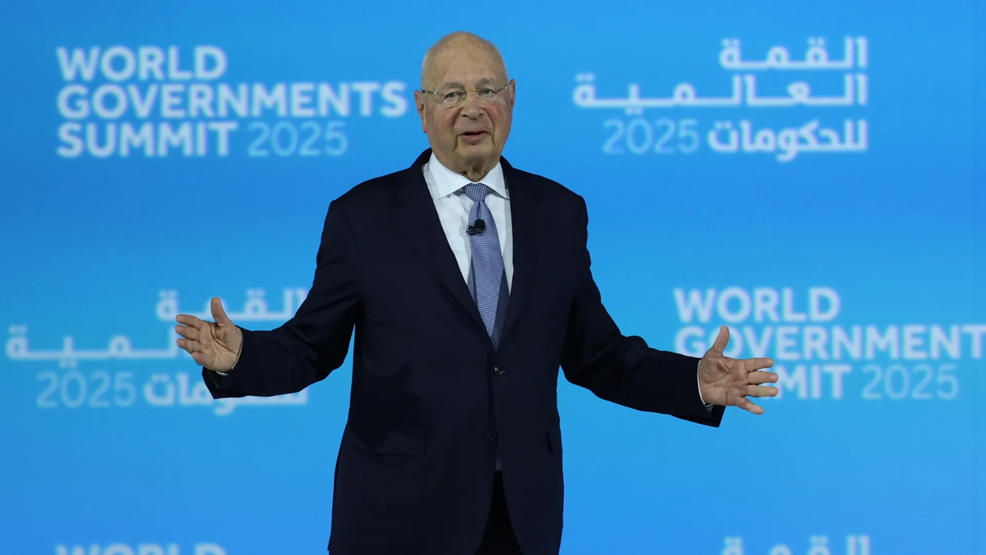 fundador-do-forum-economico-mundial-se-demite-do-cargo-de-presidente