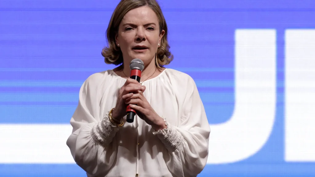 nao-pretendo-ser-candidata-a-presidencia,-diz-gleisi;-lula-e-o-nome-do-pt-para-2026