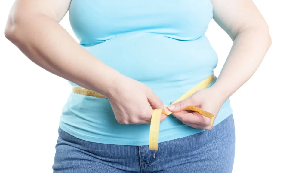 por-que-mulheres-engordam-no-abdomen-e-os-riscos-associados-a-isso