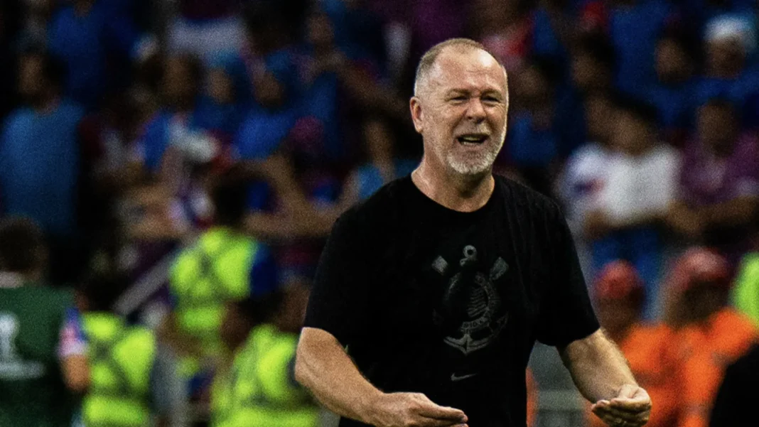 gremio-anuncia-a-contratacao-do-tecnico-mano-menezes