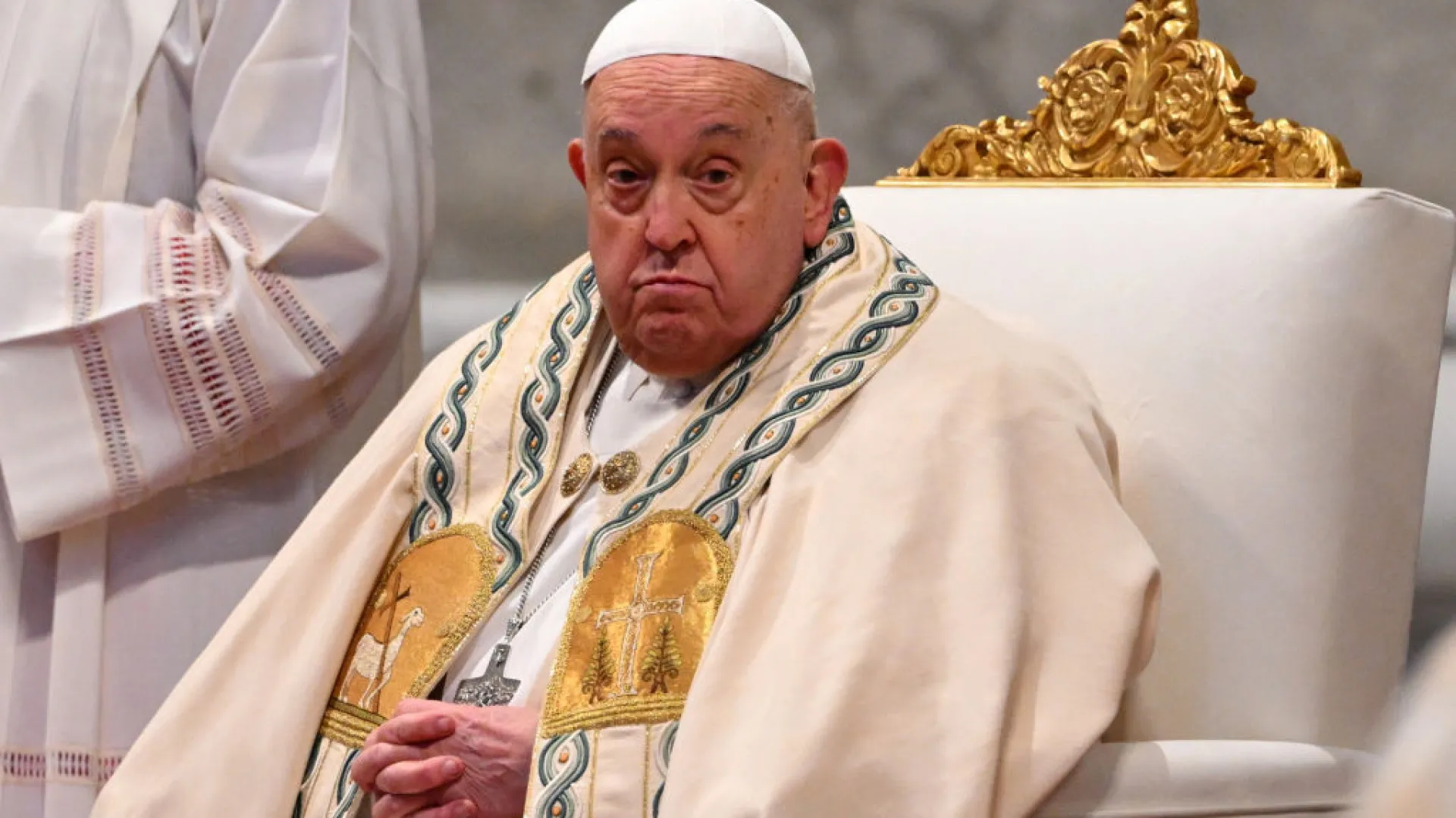 arcebispo-excomungado-ataca-papa:-“tera-de-responder-pelos-crimes”
