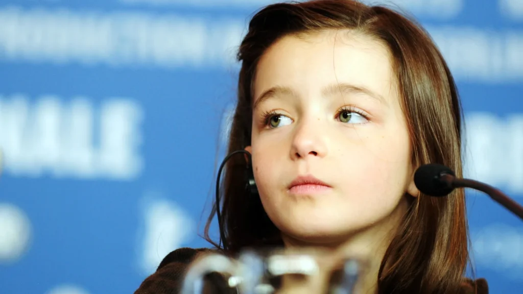 sophie-nyweide,-atriz-mirim-de-‘noe’,-morre-aos-24-anos