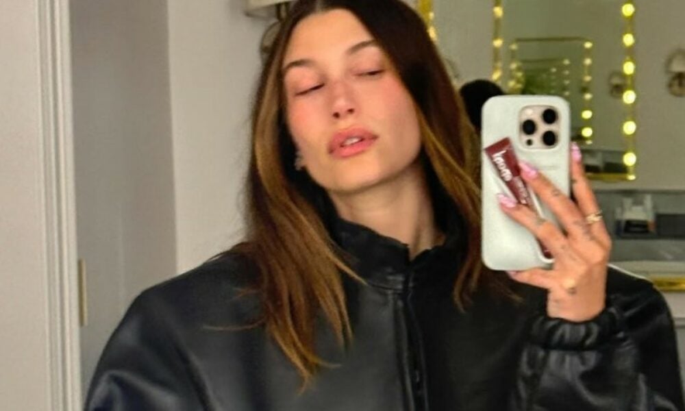 hailey-bieber-revela-dois-cistos-no-ovario-e-enfrenta-crise-com-justin-bieber