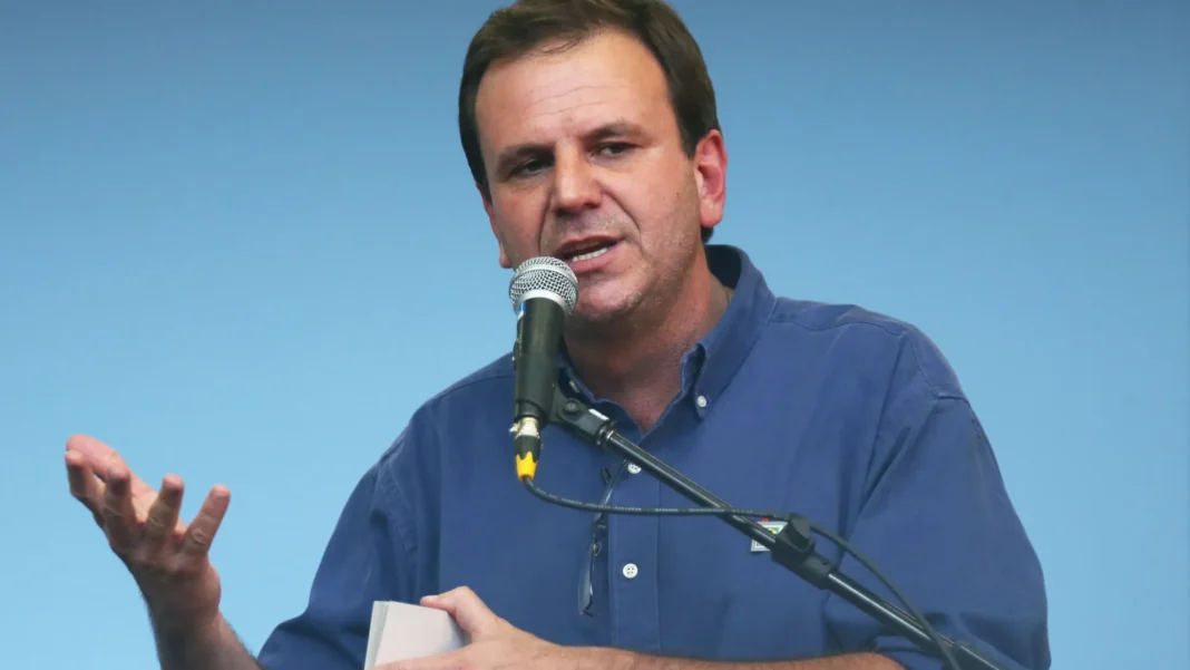 paes-assina-acordo-para-criar-no-rio-posto-avancado-do-forum-economico-mundial