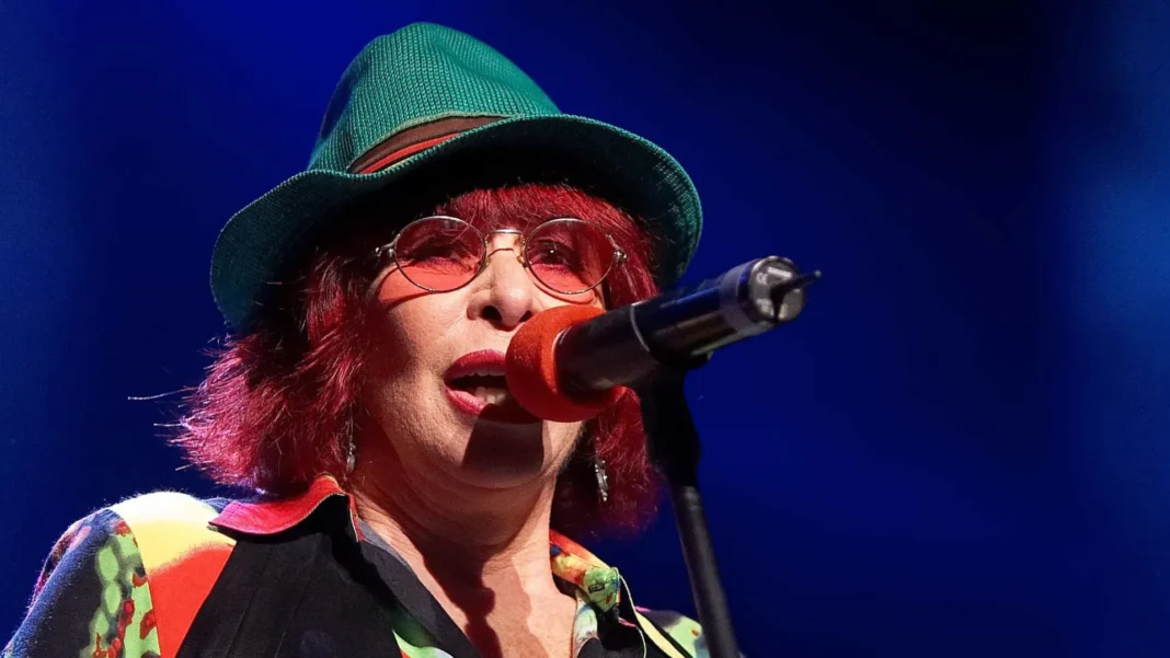 um-ano-apos-a-morte-de-rita-lee,-relembre-sua-trajetoria-atraves-de-suas-musicas
