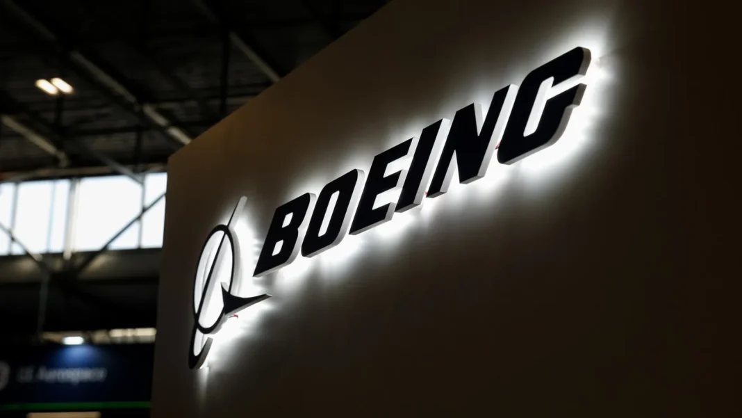 boeing-tem-prejuizo-menor-que-o-esperado-e-supera-em-receita-do-1o-trimestre