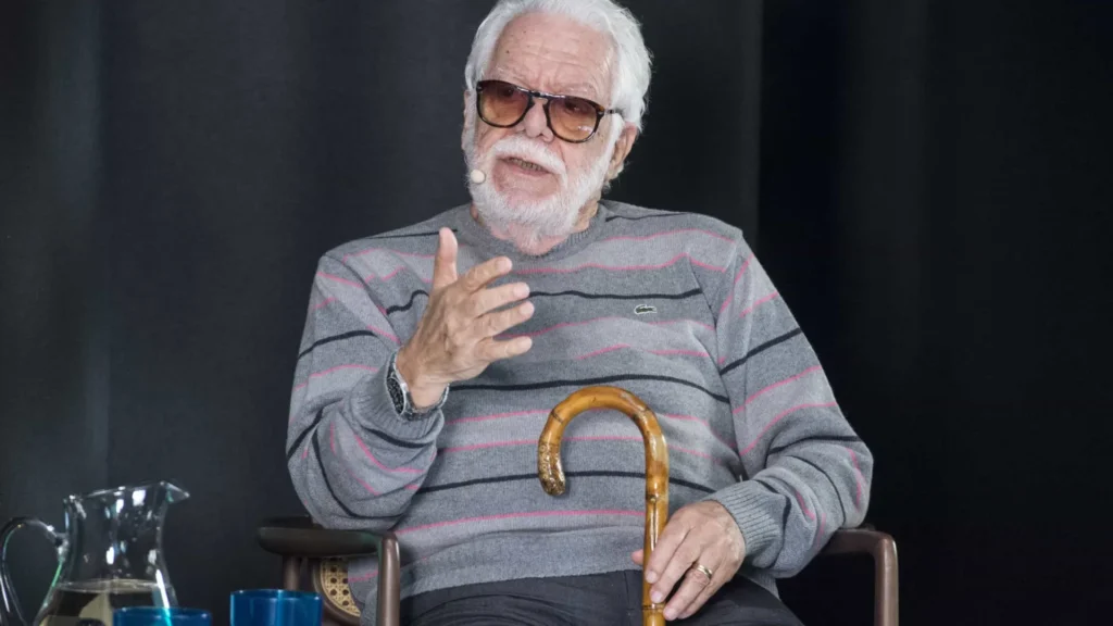 manoel-carlos-completa-92-anos-e-recebe-carinho-da-filha