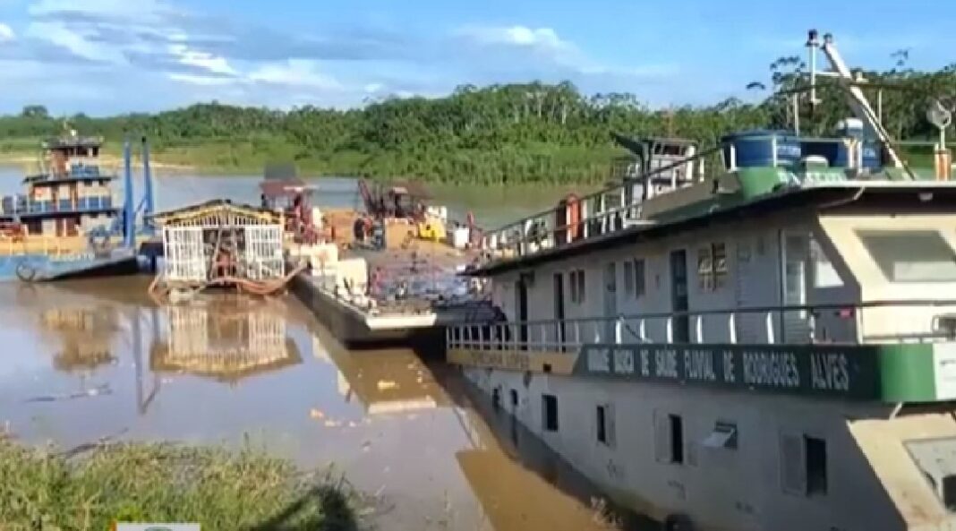a-quase-uma-semana,-equipes-trabalham-no-resgate-de-ubs-fluvial-de-rodrigues-alves