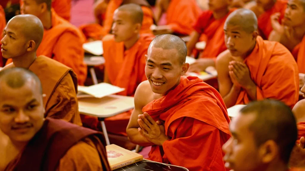 as-regras-rigidas-que-os-monges-budistas-sao-obrigados-a-seguir