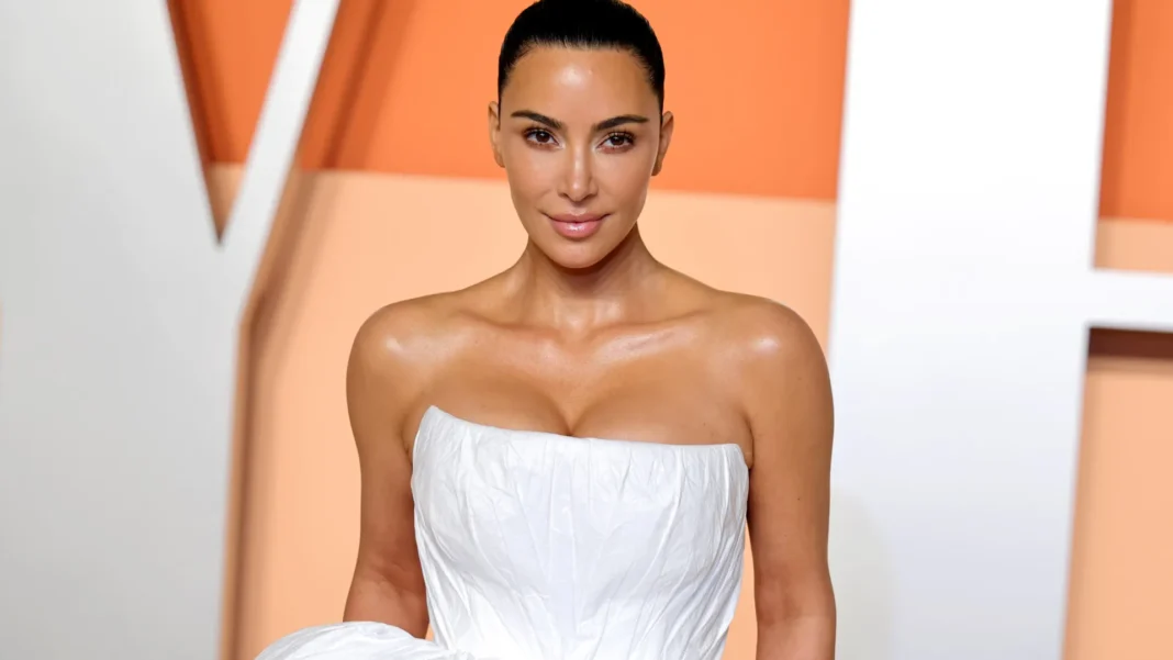 kim-kardashian-‘viaja’-ao-passado-e-compartilha-fotografias-de-1991;-veja
