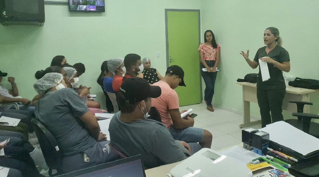 hospital-de-mancio-lima-capacita-servidores-para-oferecer-melhor-atendimento-a-populacao