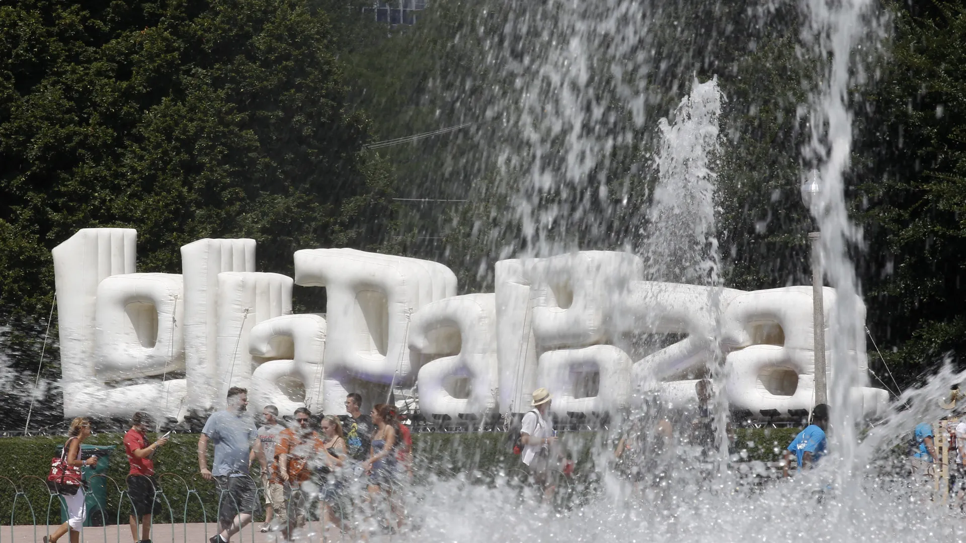 como-chegar,-o-que-comer-e-como-comprar-ingressos-do-lollapalooza,-com-blink-182
