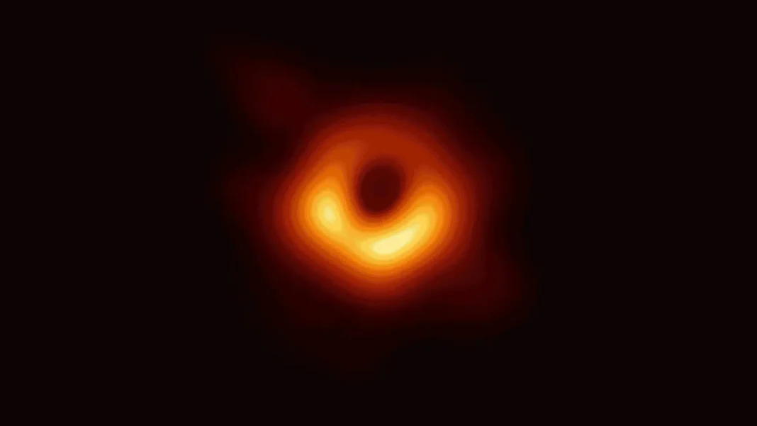 cientistas-dizem-que-primeira-imagem-de-buraco-negro-e-imprecisa