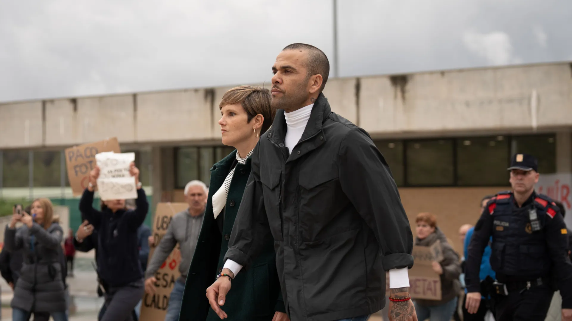 tribunal-espanhol-absolve-daniel-alves-do-crime-de-estupro