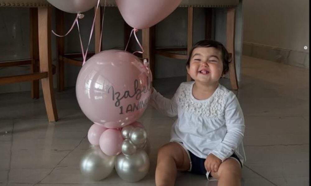fabiano-menotti-emociona-ao-celebrar-1-ano-de-izabela-com-declaracao-nas-redes-sociais