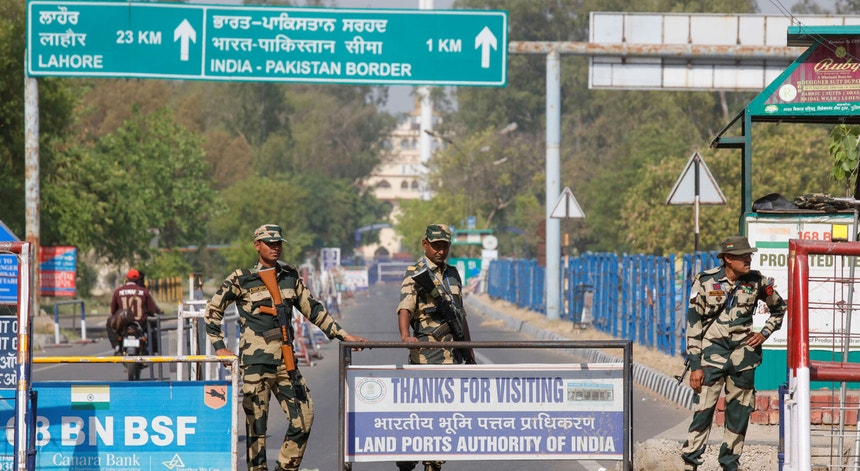 india-denuncia-nova-violacao-paquistanesa-do-cessar-fogo-e-responde-com-disparos india-denuncia-nova-violacao-paquistanesa-do-cessar-fogo-e-responde-com-disparos