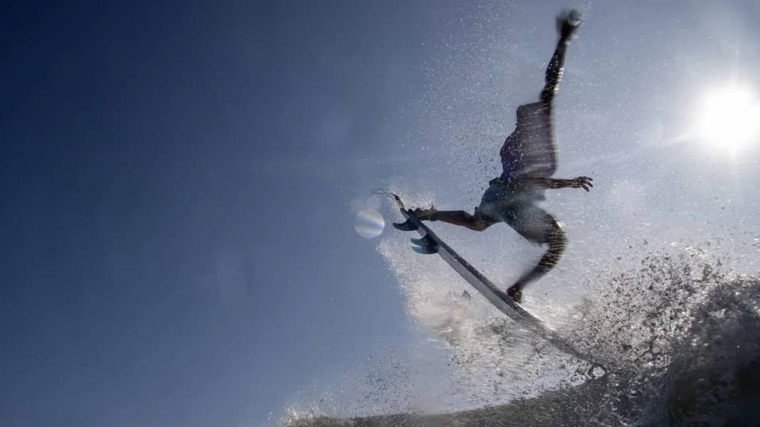 italo-comeca-2025-‘voando’-e-ja-esta-garantido-no-mundial-de-surfe-em-2026