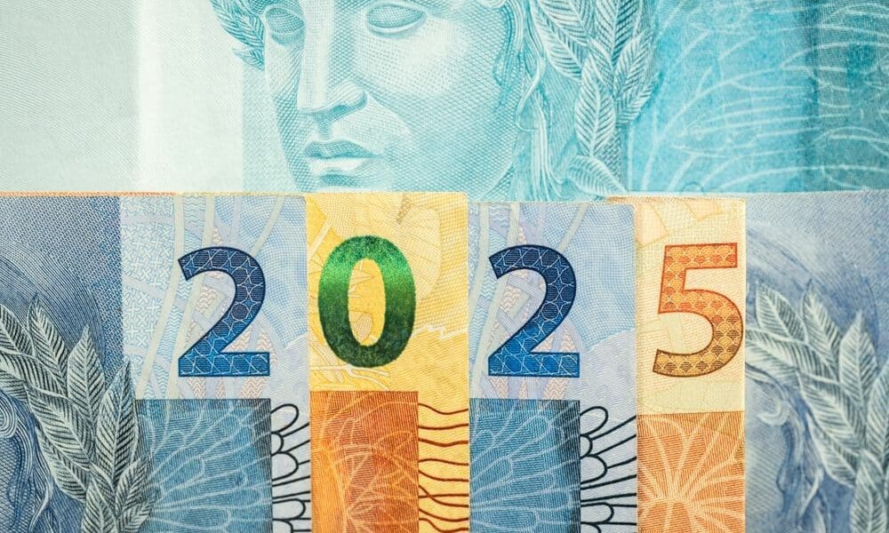 novo-calendario-do-decimo-terceiro-em-2025-aquece-economia-com-r$-320-bilhoes-e-prazos-ajustados