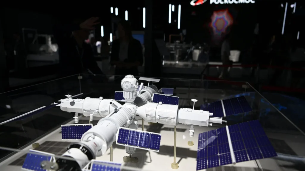 russia-quer-comecar-a-construir-estacao-espacial-em-2027;-veja-as-imagens