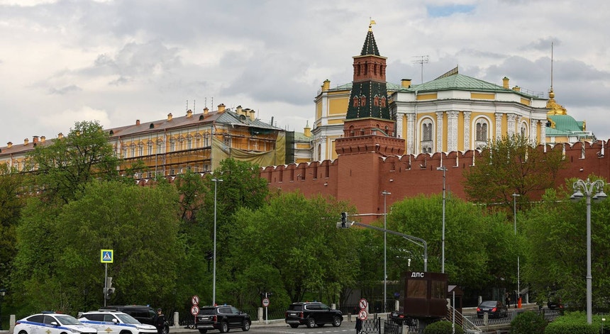 “a-bola-ja-nao-esta-no-nosso-lado”.-moscovo-exige-que-kiev-abdique-de-territorios-ocupados “a-bola-ja-nao-esta-no-nosso-lado”.-moscovo-exige-que-kiev-abdique-de-territorios-ocupados