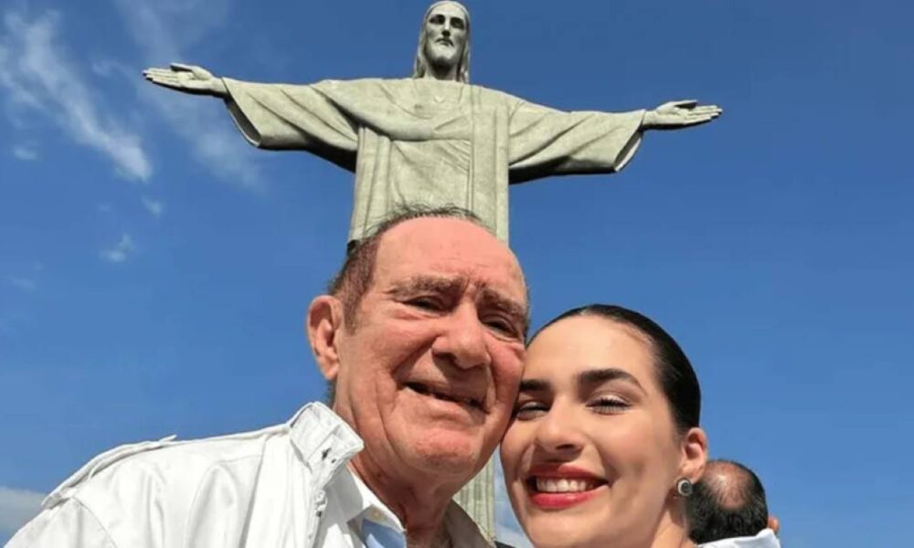 renato-aragao-emociona-ao-relembrar-beijo-no-cristo-redentor-em-celebracao-da-globo