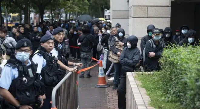 quatro-ativistas-politicos-de-hong-kong-libertados-apos-cumprirem-pena-de-prisao quatro-ativistas-politicos-de-hong-kong-libertados-apos-cumprirem-pena-de-prisao