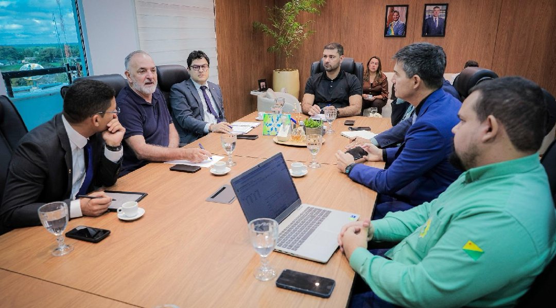 com-aleac-na-mediacao,-secretarios-se-reunem-para-destravar-a-“pauta-do-boi”