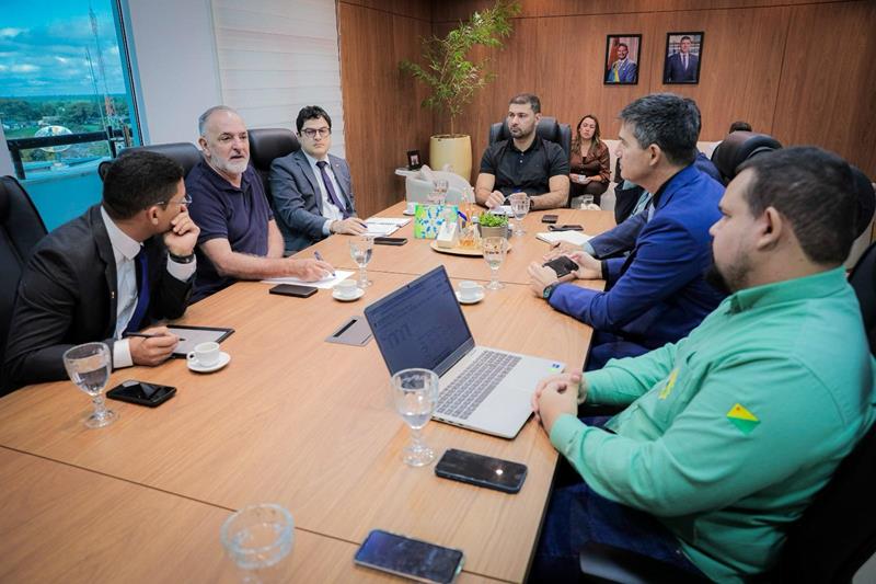 com-aleac-na-mediacao,-secretarios-se-reunem-para-destravar-a-“pauta-do-boi”