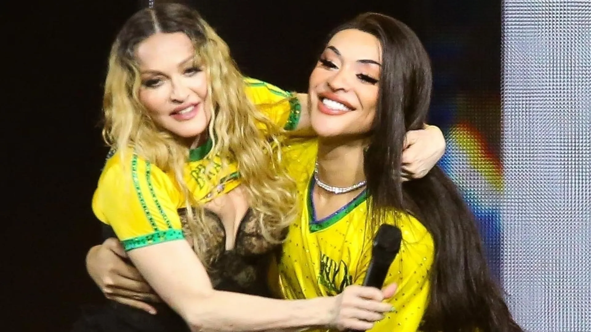 madonna-relembra-show-no-rio-e-exalta-pabllo-vittar:-“linda-memoria”