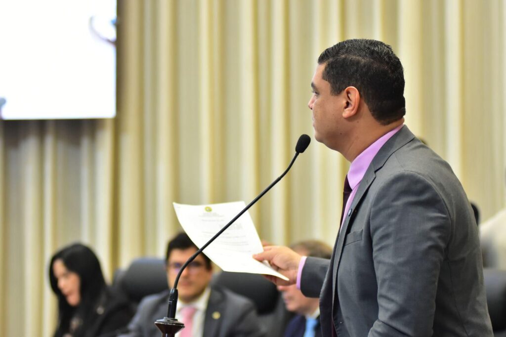 deputado-tio-pablo-propoe-internato-no-acre-para-medicos-formados-no-exterior