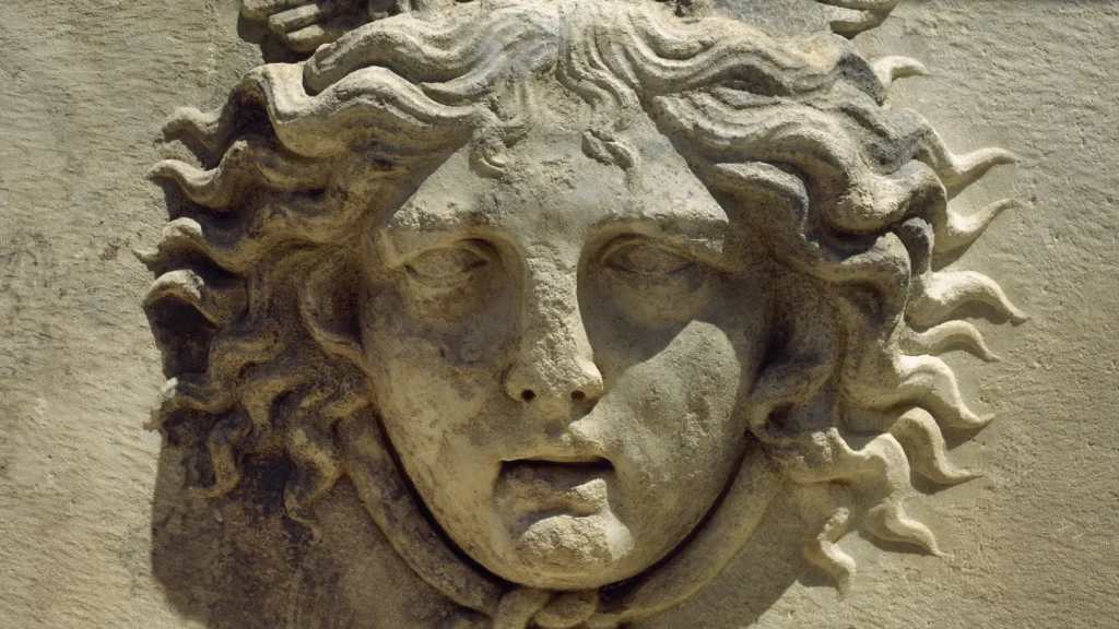 o-conto-da-medusa:-o-mito-incompreendido-e-tragico