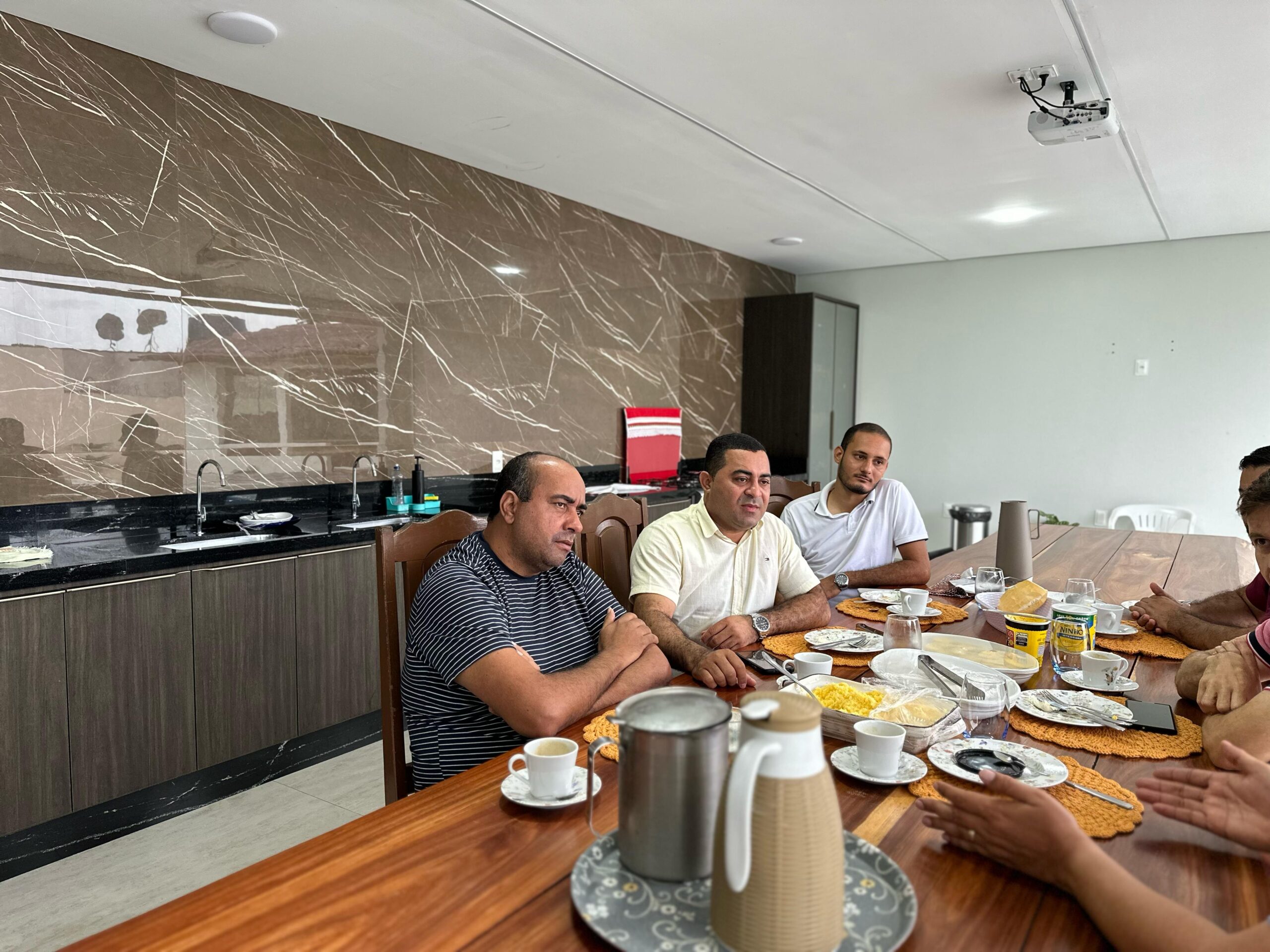 Deputados Clodoaldo Rodrigues e Eduardo Velloso cumprem agendas com foco em novos investimentos e melhorias em serviços públicos no Juruá – Cidade AC News Deputados Clodoaldo Rodrigues e Eduardo Velloso cumprem agendas com foco em novos investimentos e melhorias em serviços públicos no Juruá | Cidade AC News – Notícias do Acre