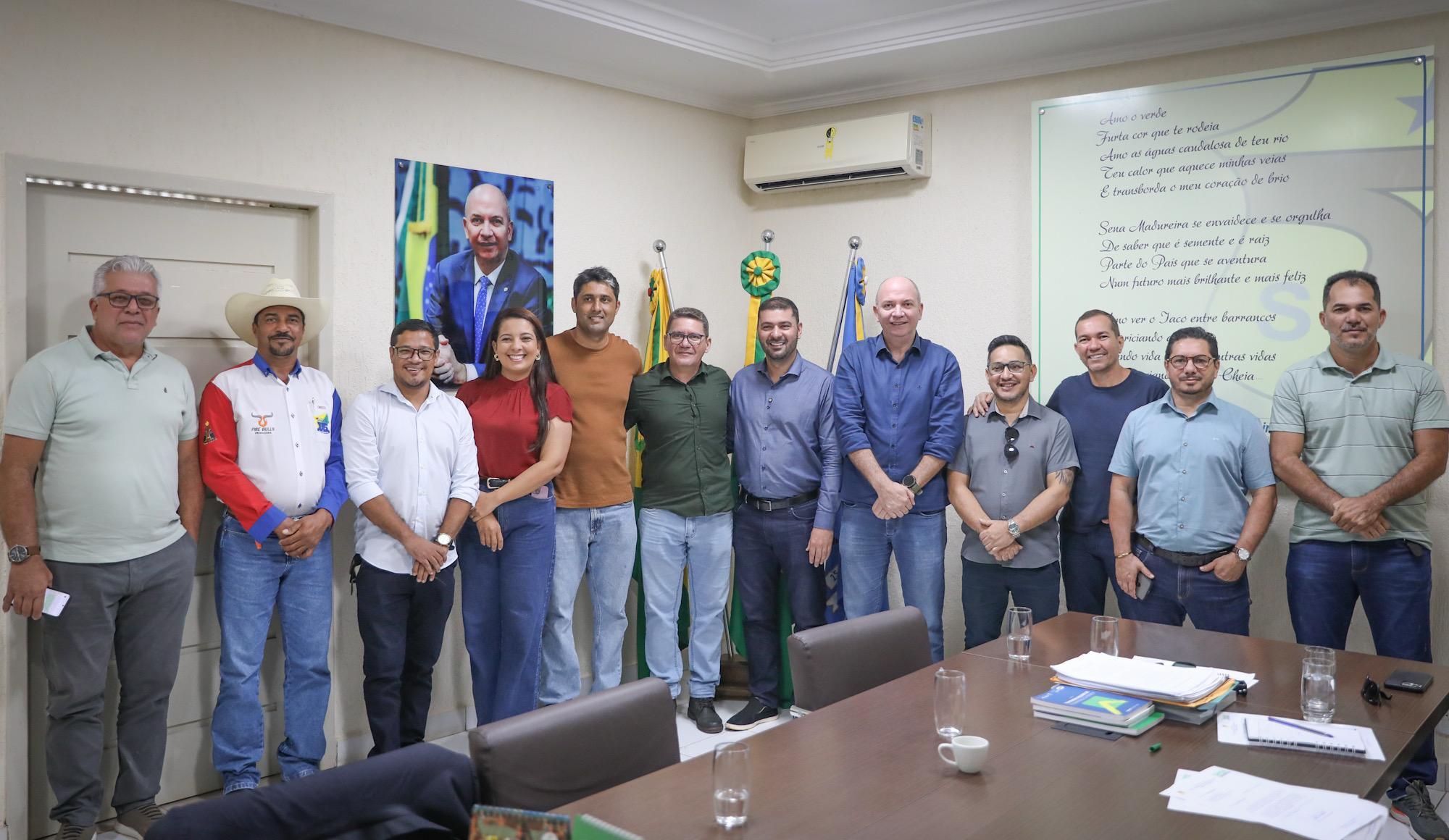 Prefeito de Sena Madureira recebe Nicolau Jr com café da manhã e apresenta construção de casas – Cidade AC News Prefeito de Sena Madureira recebe Nicolau Jr com café da manhã e apresenta construção de casas | Cidade AC News – Notícias do Acre