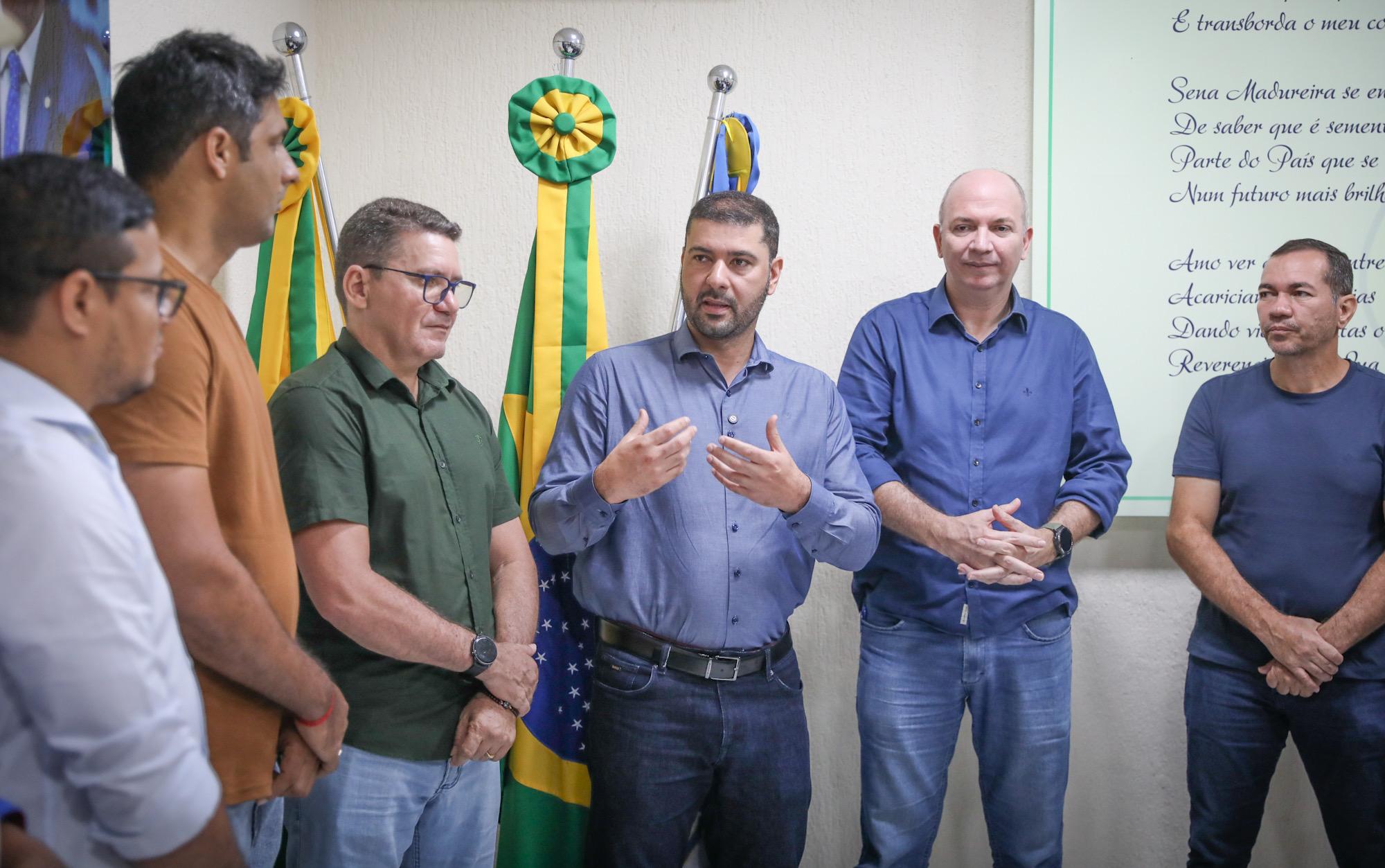 Prefeito de Sena Madureira recebe Nicolau Jr com café da manhã e apresenta construção de casas – Cidade AC News Prefeito de Sena Madureira recebe Nicolau Jr com café da manhã e apresenta construção de casas | Cidade AC News – Notícias do Acre