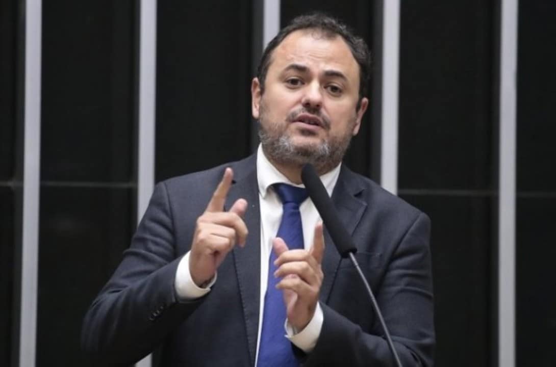 Glauber Braga