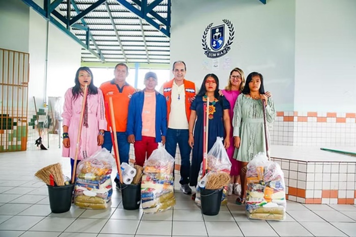 Após vazante do Rio Juruá em Cruzeiro do Sul, famílias deixam abrigos; prefeitura distribui cestas básica | Cidade AC News – Notícias do Acre
