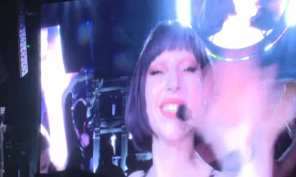 lady-gaga-surpreende-no-rio-com-ensaio-epico-para-show-gratuito-em-copacabana