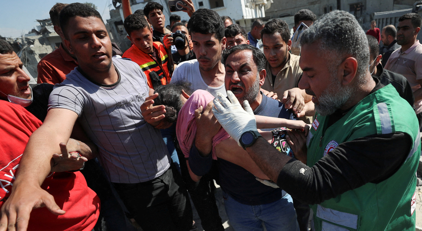 palestinianos-enfrentam-fome-e-bombardeamentos.-cerco-israelita-poe-gaza-a-beira-da-catastrofe palestinianos-enfrentam-fome-e-bombardeamentos.-cerco-israelita-poe-gaza-a-beira-da-catastrofe