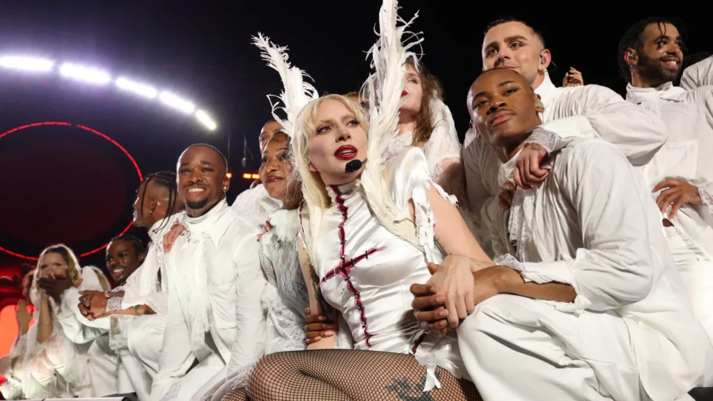 show-historico-de-lady-gaga-junta-mais-de-2-milhoes;-veja-as-imagens